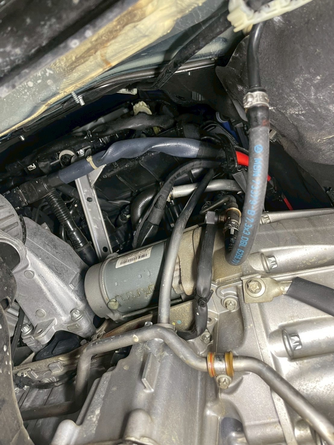 ベンツ燃料漏れ点検